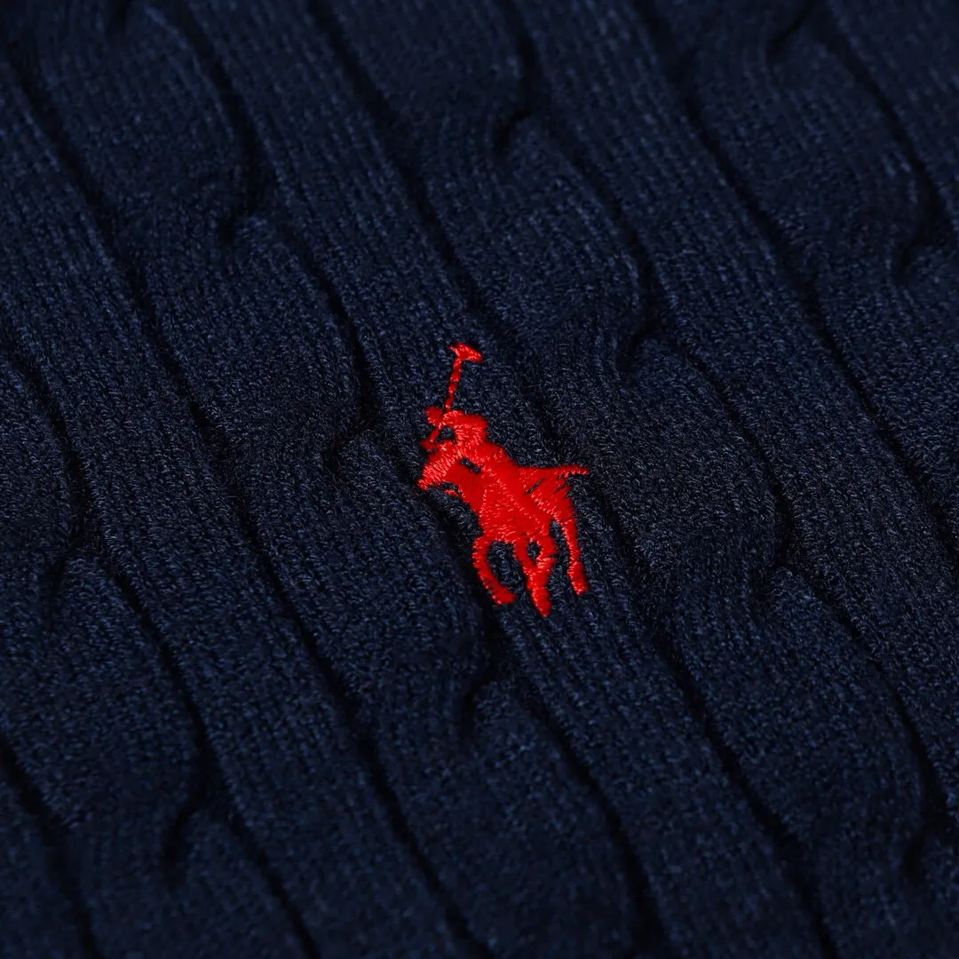 P186 Style No.: 601 -Ralph Lauren RL classic war horse logo embroidered pullover long-sleeved sweater on the chest -The item is made of custom-dyed and custom-spun yarn, purchased from the original version. A full set of customized accessories. Details determine success or failure. Heavy new autumn and winter product. High weight. Soft and delicate. The upper body effect is very nice. Loose fit. Women's model. -Color: white, gray, navy blue, red, khaki, blue, pink. -Sizes: S / M/ Ｌ S size 80-100 jins, M size 100-120 jins, Large size 120-135 jins